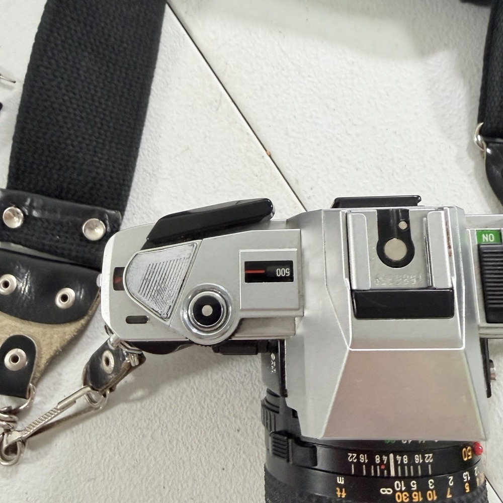 Minolta X-370 35mm SLR Film Camera W/ Lenses Flash Winder ALL UNTESTED AS IS - Picture 9 of 16